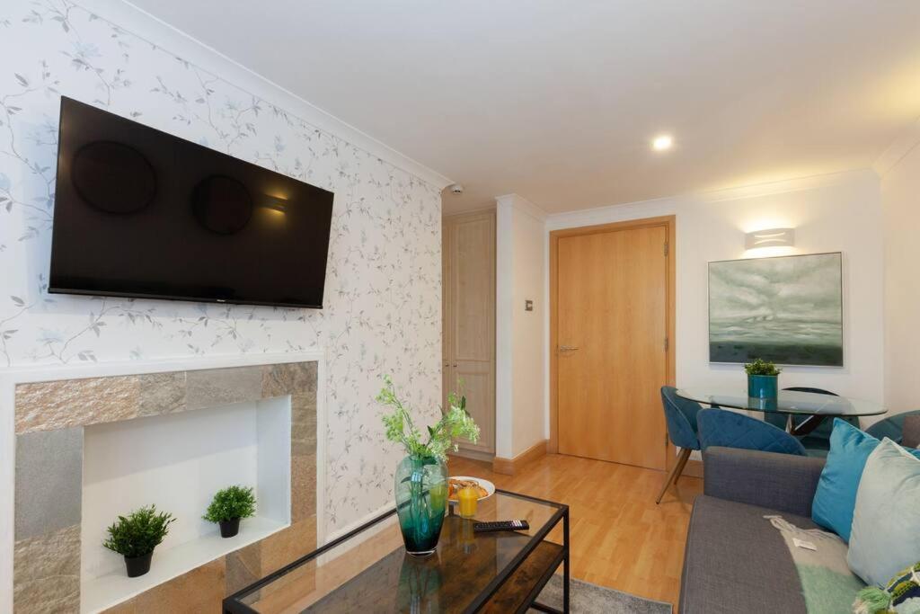 Apartment In The Heart Of The City Centre, Live Like A Local Oxford Kültér fotó