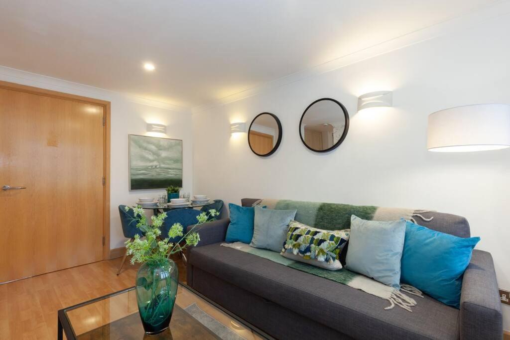 Apartment In The Heart Of The City Centre, Live Like A Local Oxford Kültér fotó