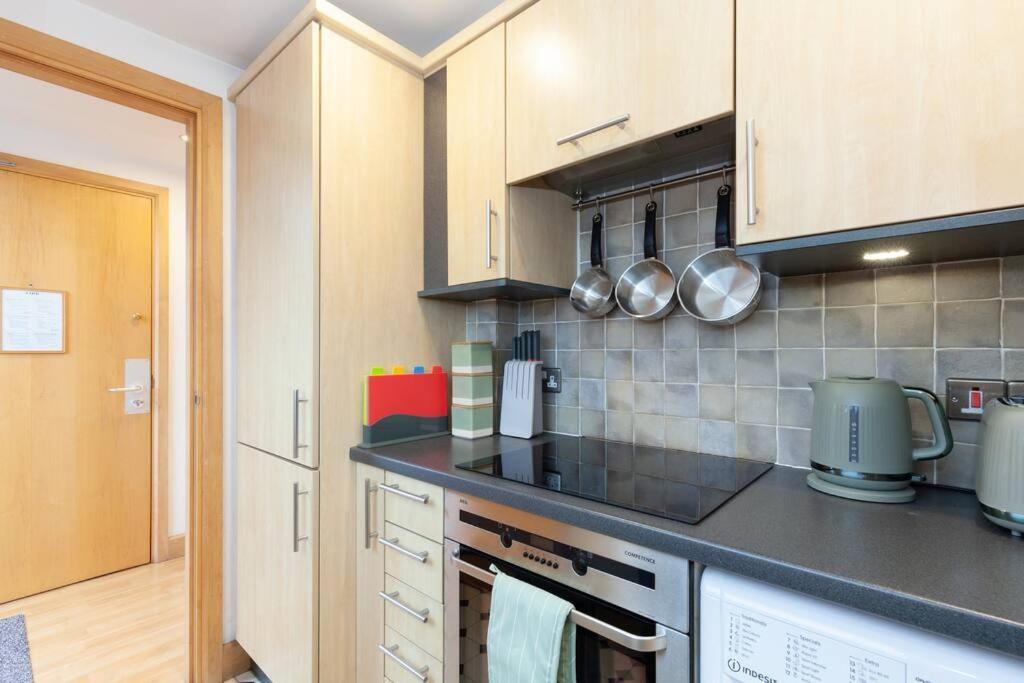 Apartment In The Heart Of The City Centre, Live Like A Local Oxford Kültér fotó