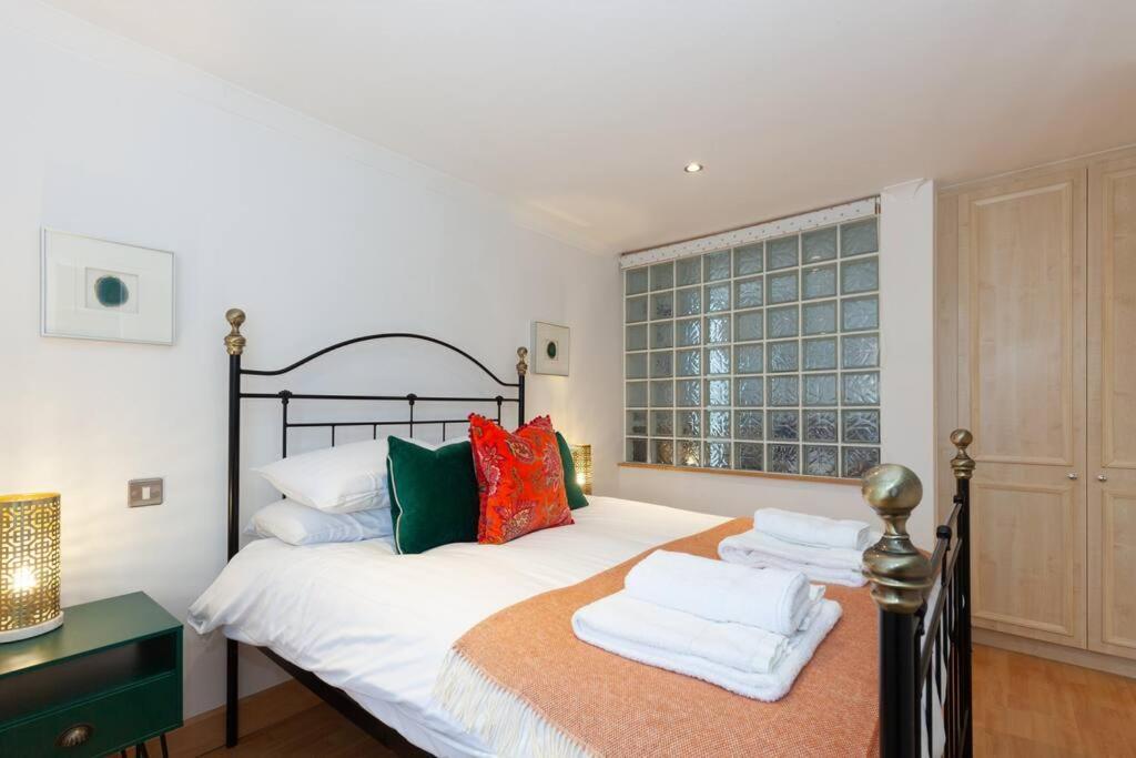 Apartment In The Heart Of The City Centre, Live Like A Local Oxford Kültér fotó